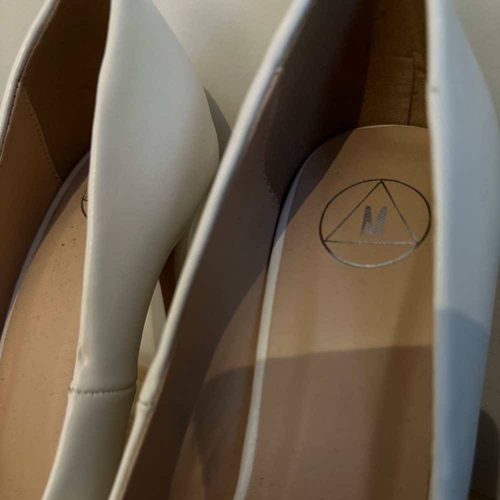 White Pumps - image 5